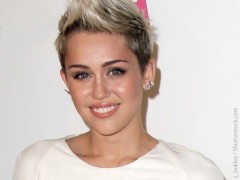 7 Things - Miley Cyrus